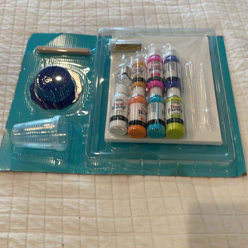 Art skills paint pouring kit shimmering unique effects drip tray easy mess free